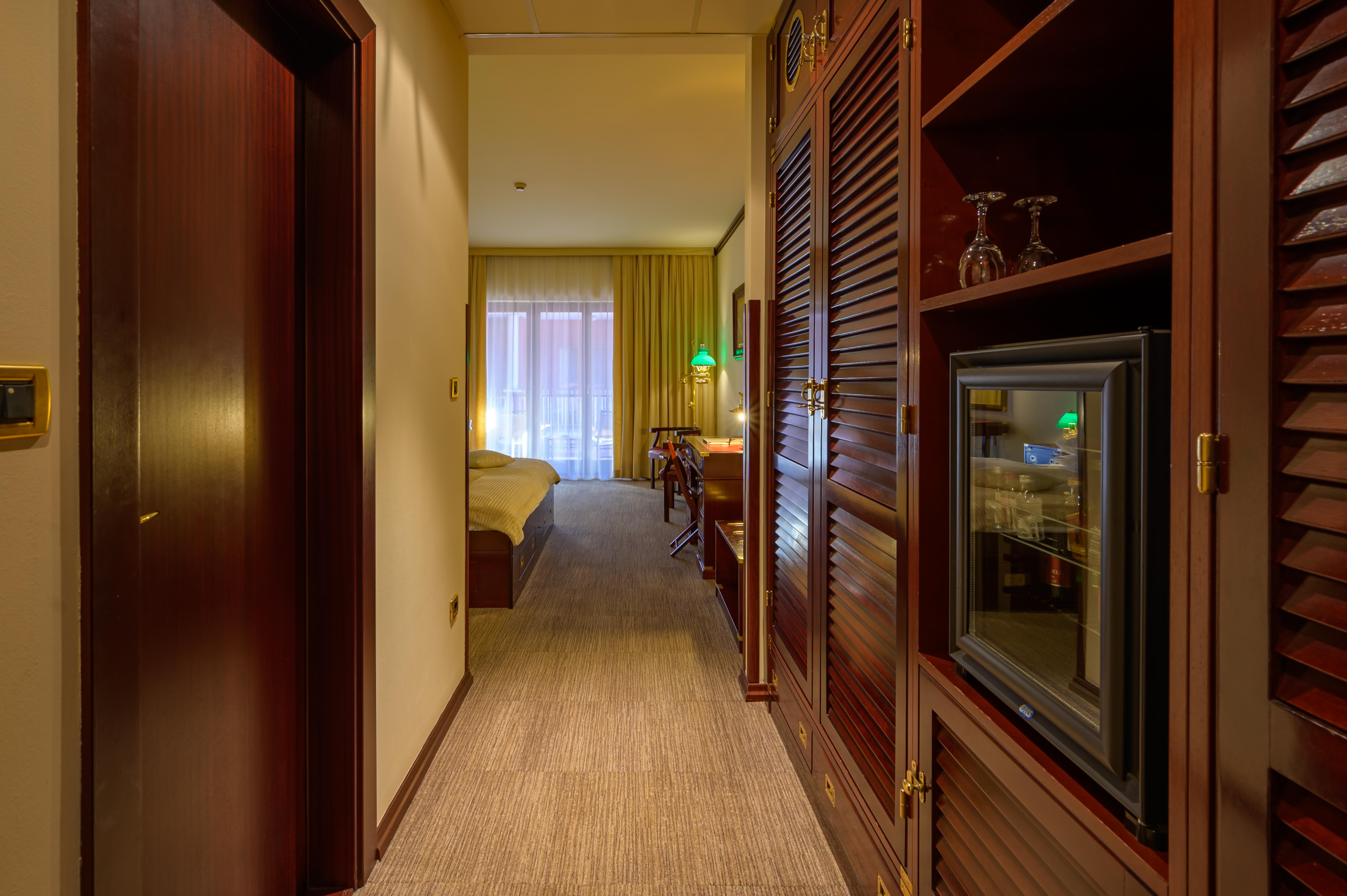 Boutique Hotel Nautica - Spa & Wellness, Free Parking, Pet Friendly Новиград Екстериор снимка