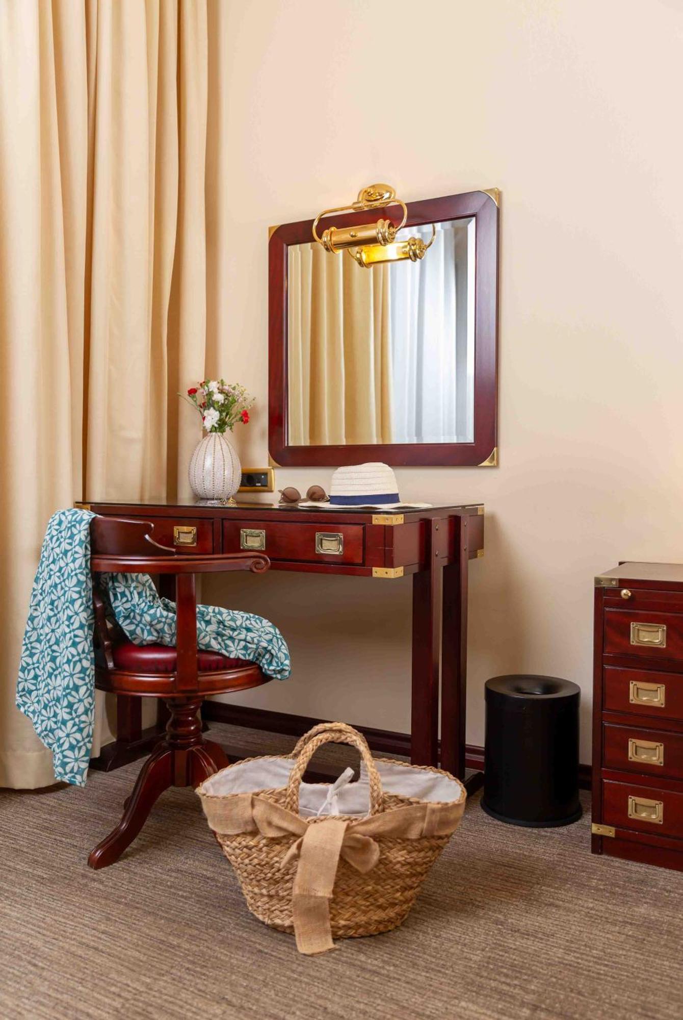 Boutique Hotel Nautica - Spa & Wellness, Free Parking, Pet Friendly Новиград Екстериор снимка