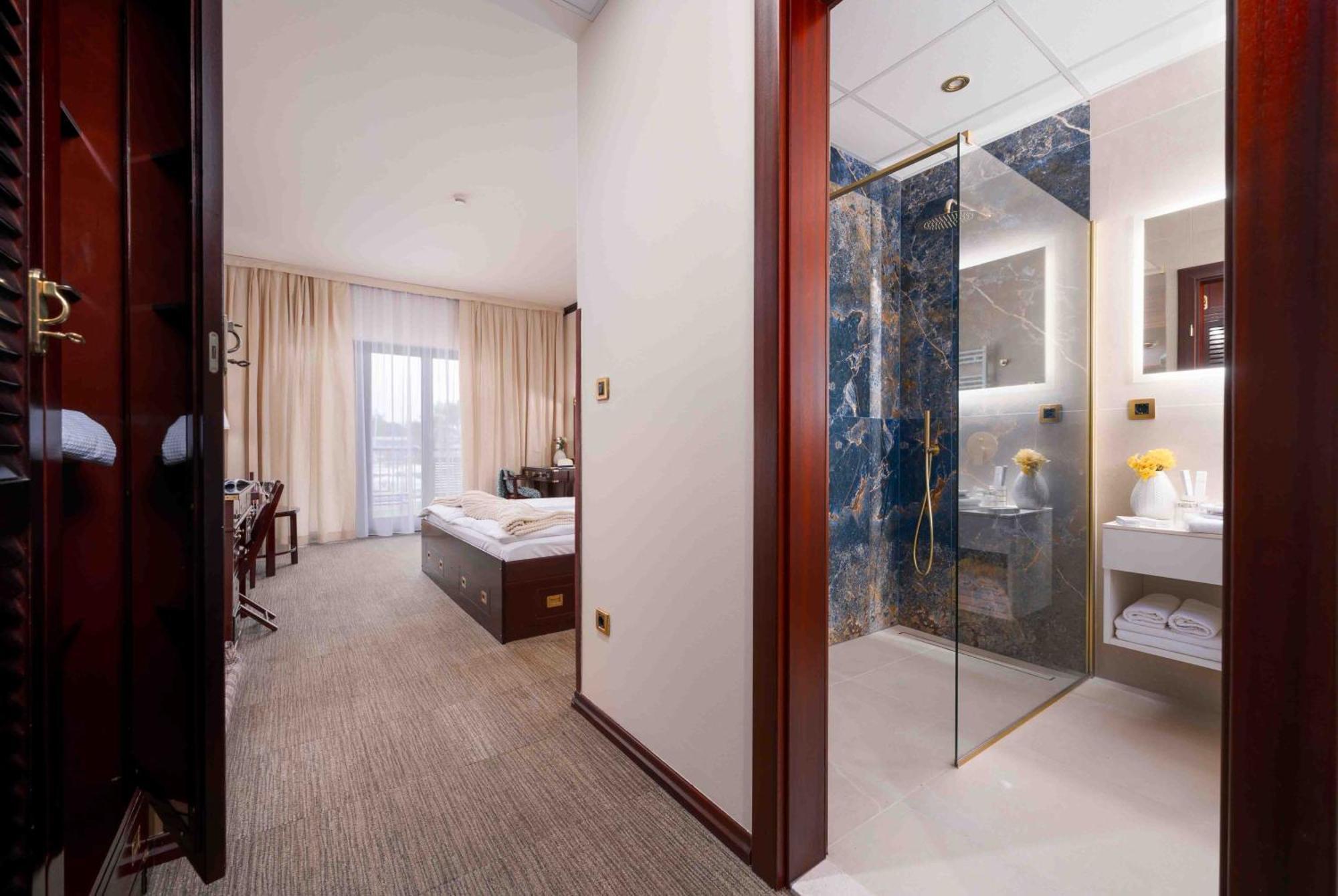 Boutique Hotel Nautica - Spa & Wellness, Free Parking, Pet Friendly Новиград Екстериор снимка