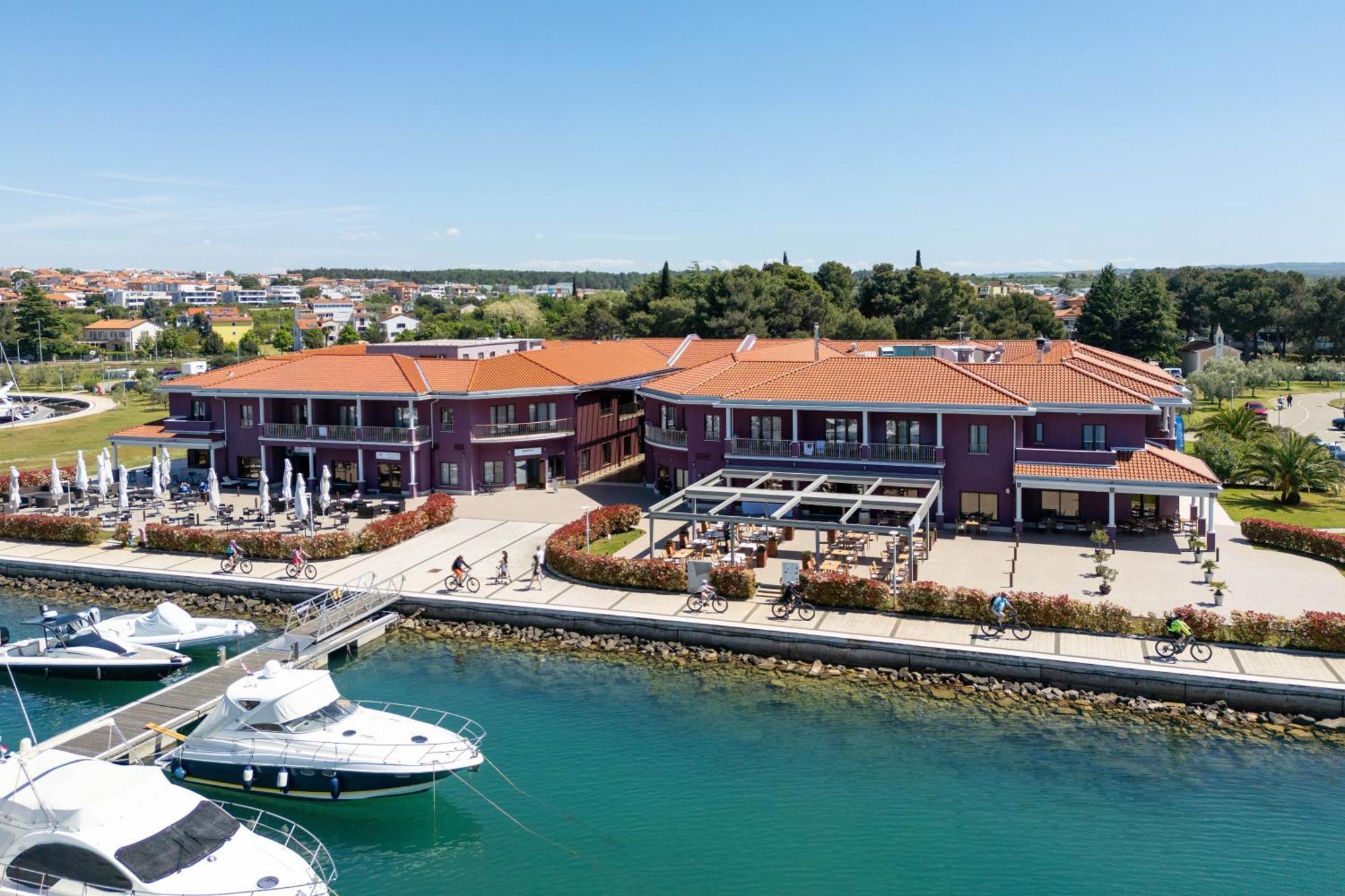 Boutique Hotel Nautica - Spa & Wellness, Free Parking, Pet Friendly Новиград Екстериор снимка