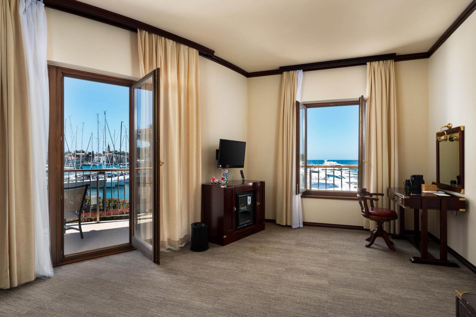 Boutique Hotel Nautica - Spa & Wellness, Free Parking, Pet Friendly Новиград Стая снимка